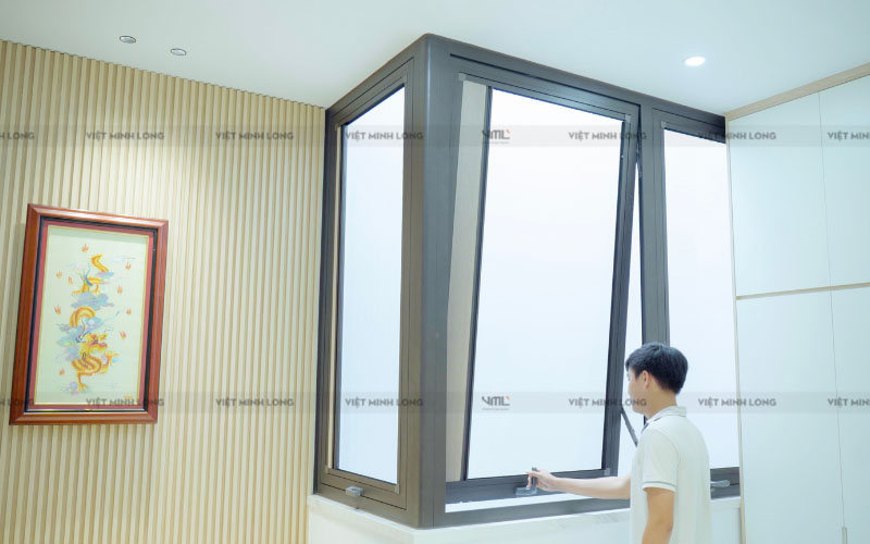 Cửa sổ mở hất Maxpro hệ 55 - Cửa nhôm Việt Minh Long